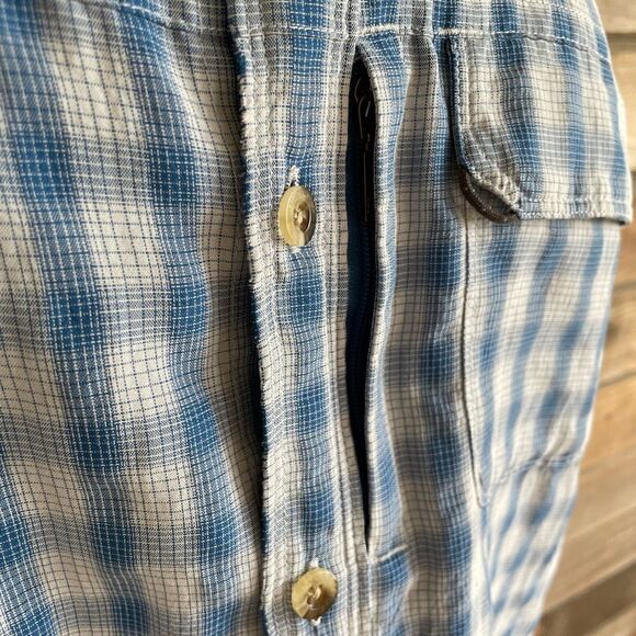North Face Button Down Shirt Size L EUC - Picture 4 of 10